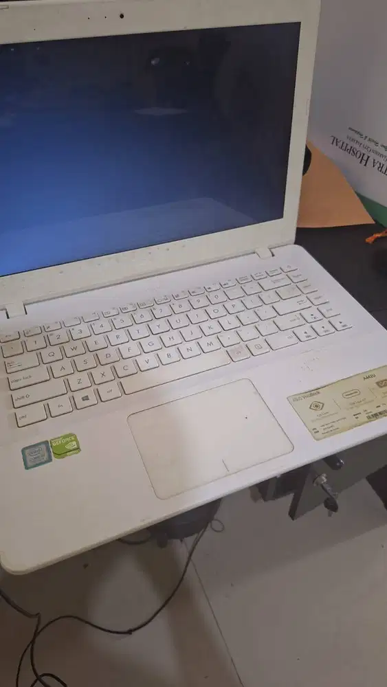 LAPTOP BEKAS ASUS A442U - MASIH HIDUP