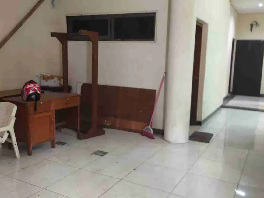 Dijual Rumah 2 lantai di Pusat Kota Surabaya