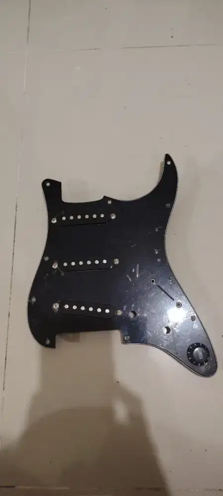 Pickup guard plus pick up Squier Stratocaster Afffinity