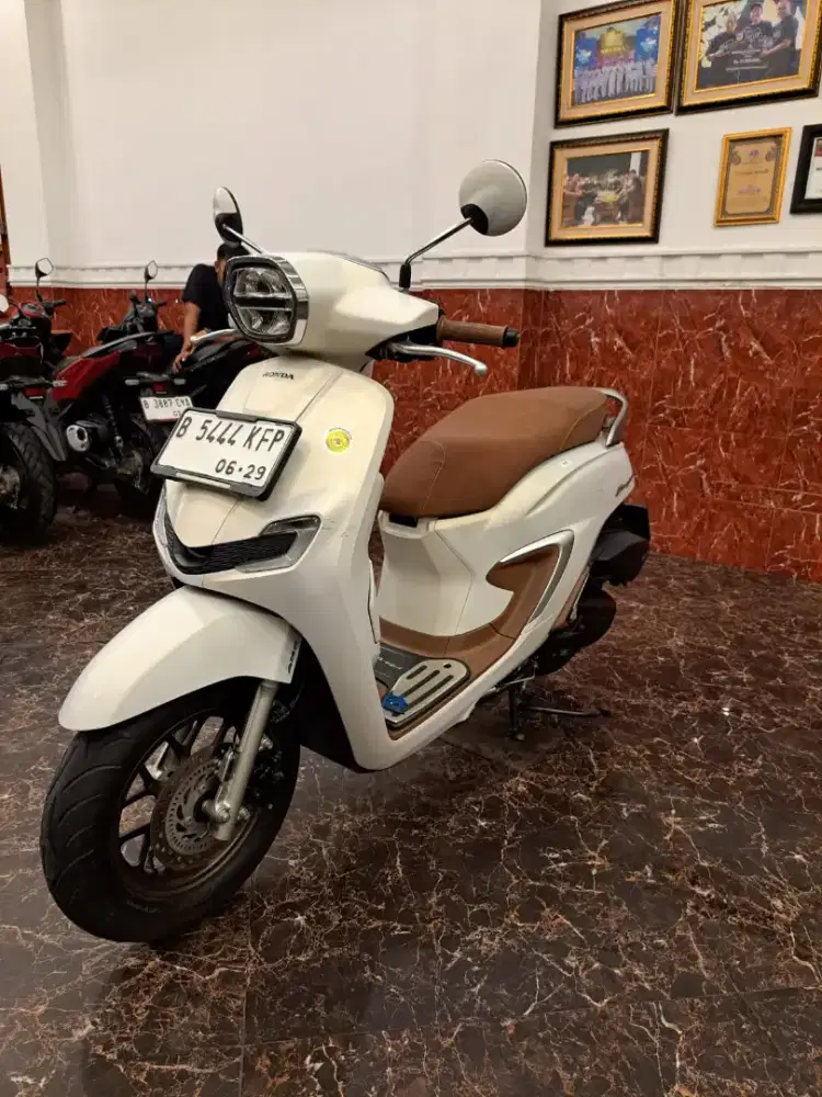 DP 3JT STYLO 160 ABS TH 2024 MESIN HALUS GARANSI BISA TUKARTAMBAH