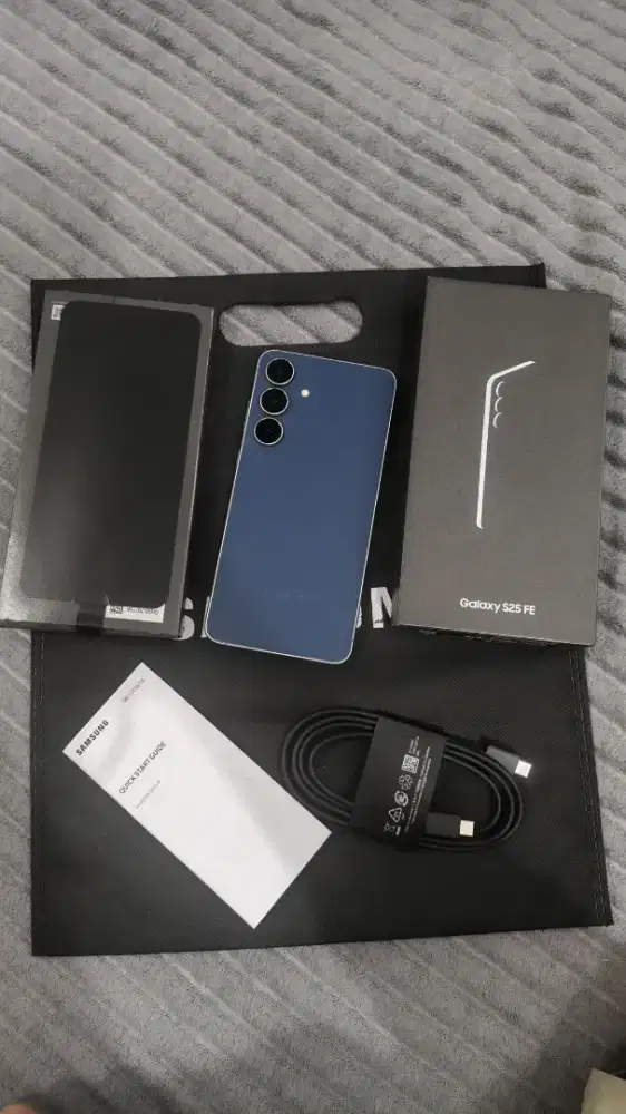 Samsung galaxy s25 fe 5G 8/256 fullset like new garansi on resmi indo