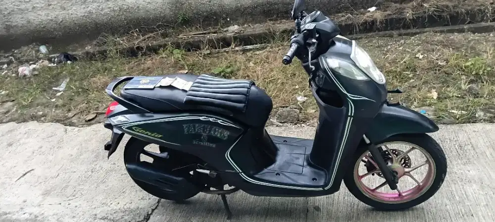 Motor genio iss 2021 fabulous hitam doff