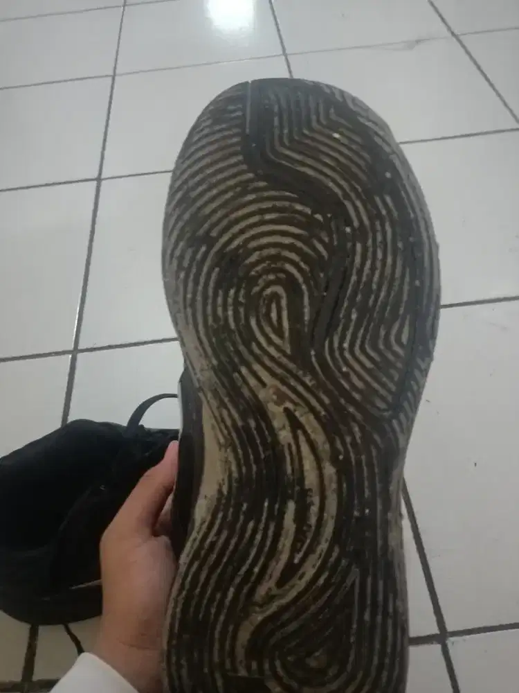 Sepatu basket diadora Gaston size 46