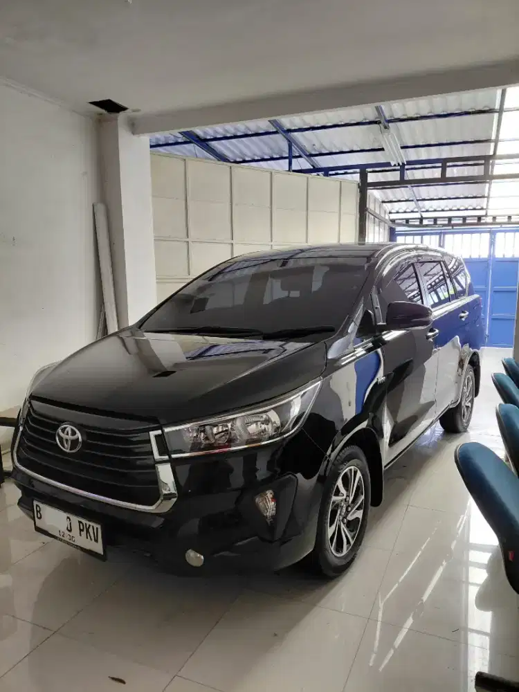 Innova Reborn G2.0 matic tahun 2020 warna hitam