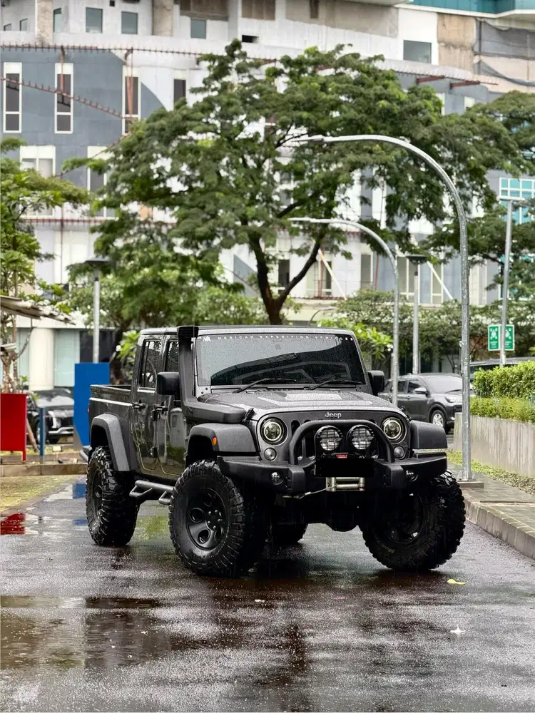 CASH Jeep Brute AEV Edition Double Cabin 3.6 Pentastar 2016 Like New