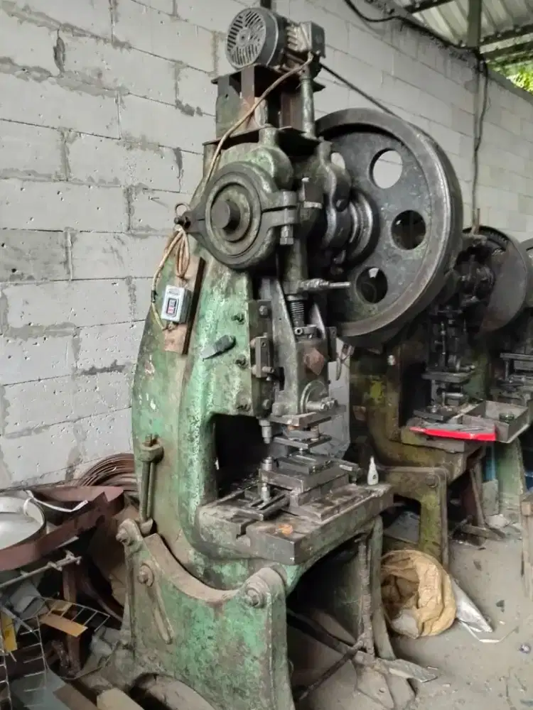 Mesin pon kapasitas 25ton