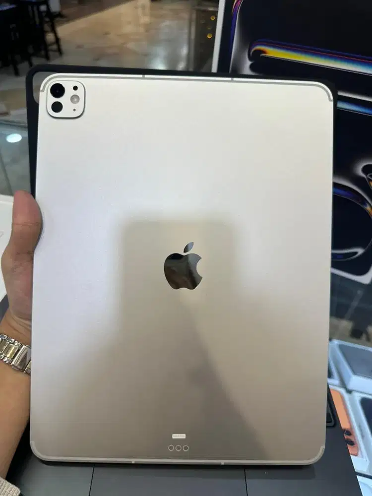 Apple iPad Pro M5 13inch Wifi + Cell Garansi iBox 05/03/2027 BH 100%