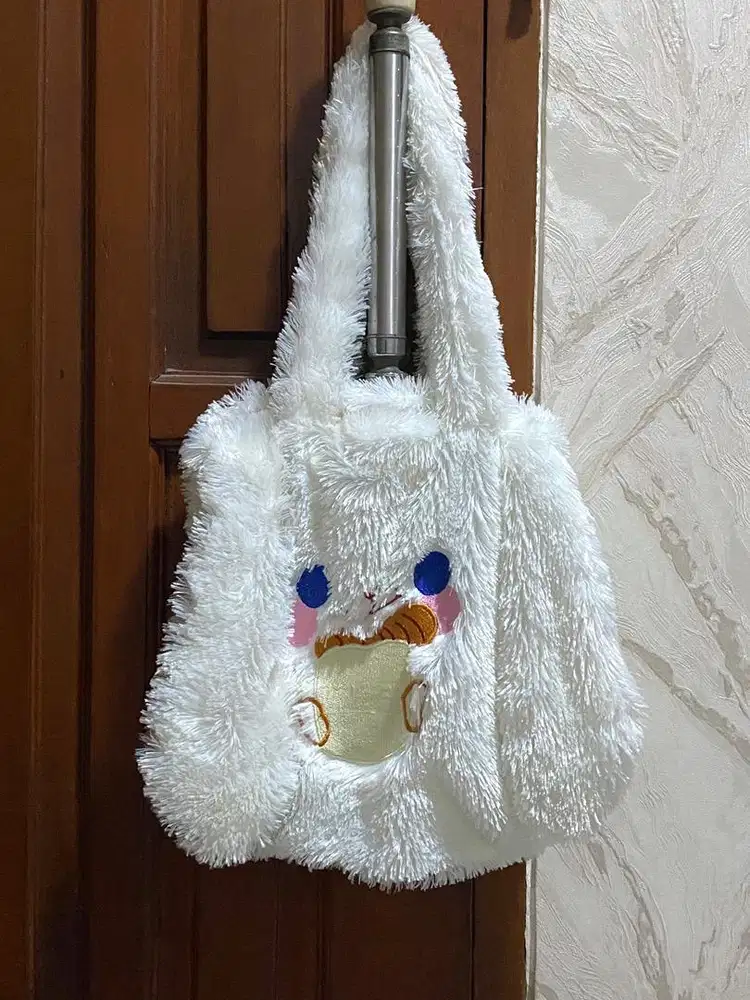 Preloved Totebag Kelinci Bulu