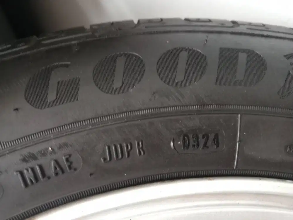 Jual velg orian serena ring 15 + ban 195/65 (nego alus)