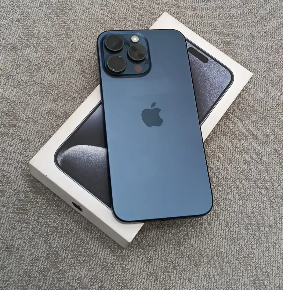 iPhone 15 pro max 256 iBox