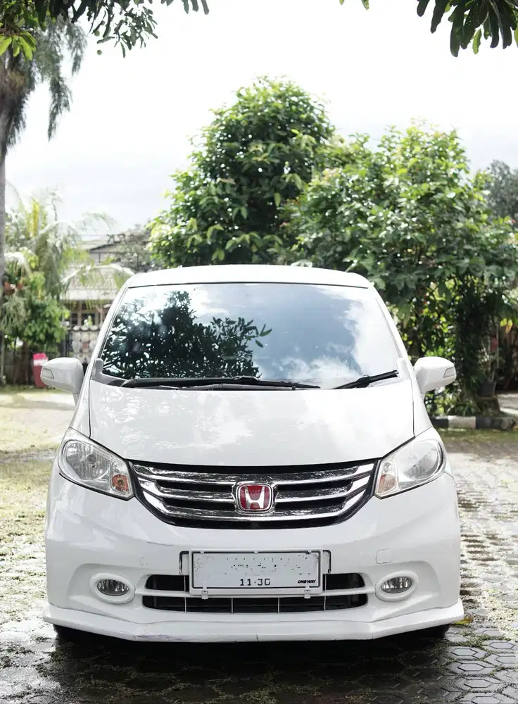 Honda Freed E PSD 2015