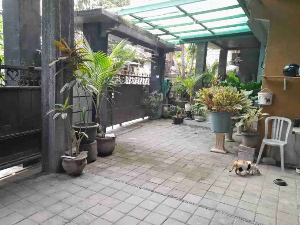 Jual Cepat Rumah 2lt Jl. Kebo Iwa Selatan area Hunian Strategis Area Denpasar