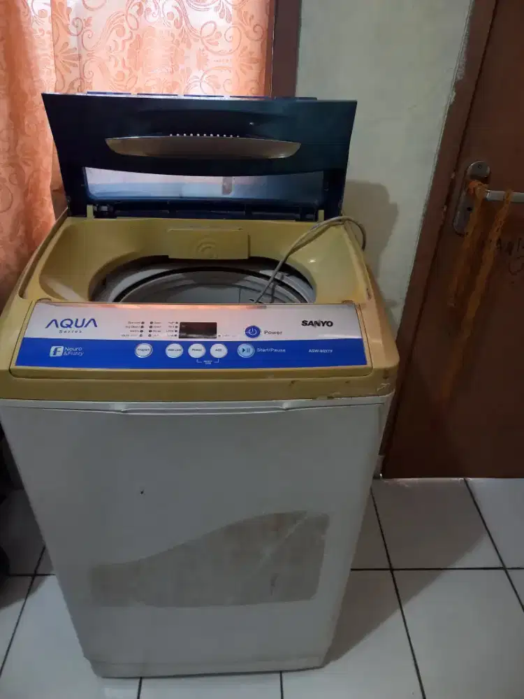 Mesin Cuci otomatis AQUA 1 TABUNG