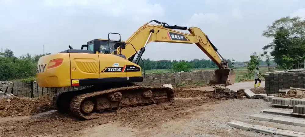 Land clearing cut and fill bobok beton bongkar rumah tua