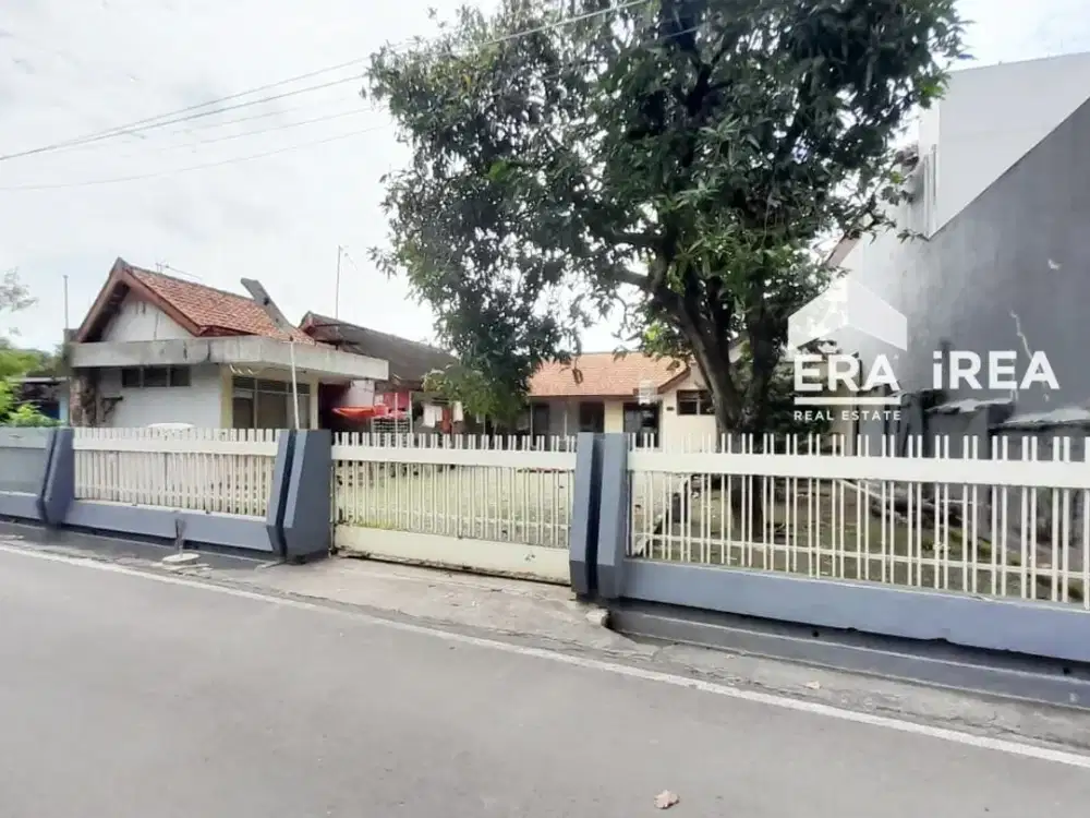 RUMAH DIJUAL DI SOLO DEKAT PASAR NUSUKAN, TERMINAL TIRTONADI