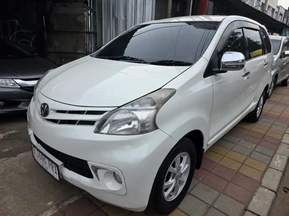 AVANZA G AT MATIC 2014