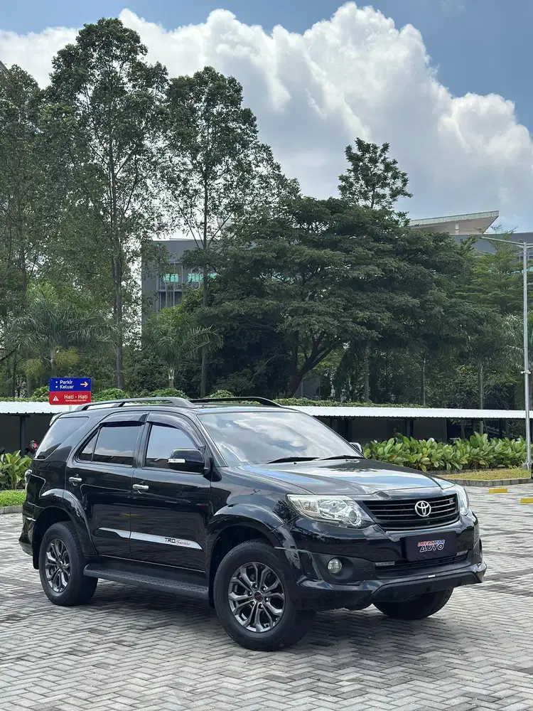 Toyota Fortuner Bensin 2.7 G At NIK 2015 Hitam PAJERO VNT TRD