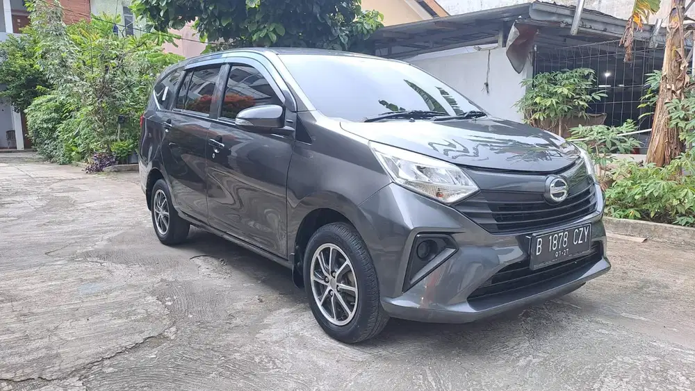 Daihatsu Sigra X deluxe manual terawat siap pakai km rendah bergaransi