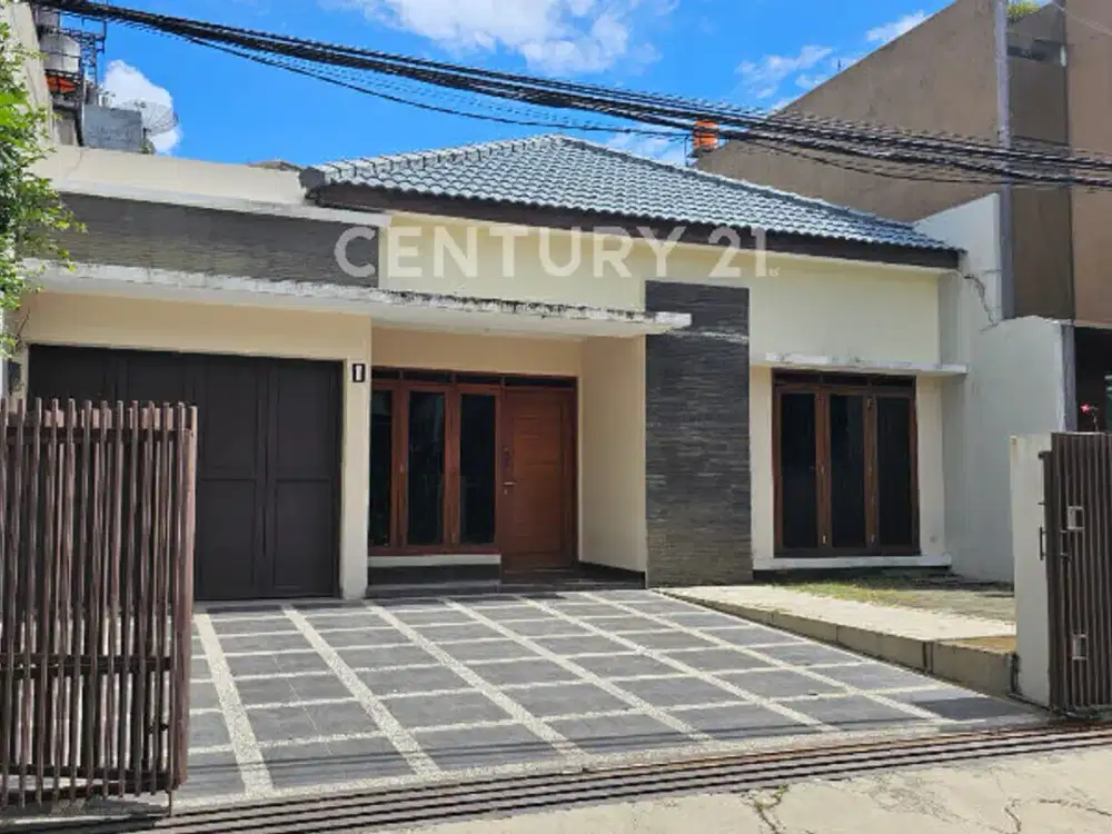 Rumah Minimalis Lingkungan Nyaman ,Strategis Di Batununggal Indah