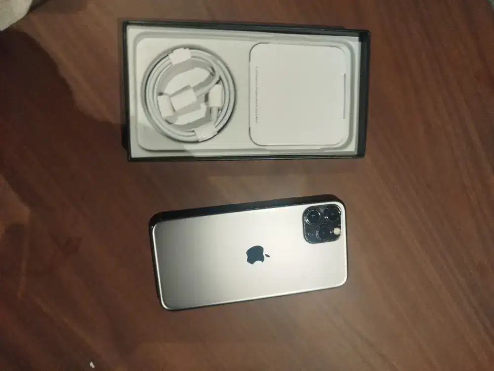 iPhone 11 pro 256gb cocok bayar langsung