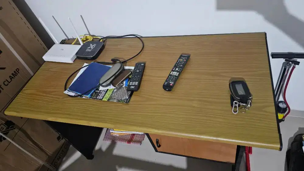 Dijual Meja Kerja / Meja Belajar Ekslusif‼️