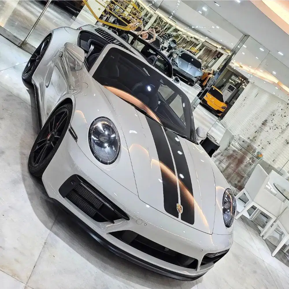Porsche 911 CARRERA 4 GTS CABRIOLET (992) 2023 LIKE NEW