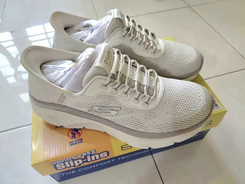 JUAL SEPATU PRIA MERK SKECHERS ORIGINAL,UK.41,ISTIMEWA POL,HARGA NEGO