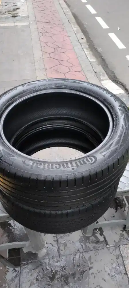 2buah ban 235/50/R18 Continental EcoContact 6Q nik 2024 layak pakai