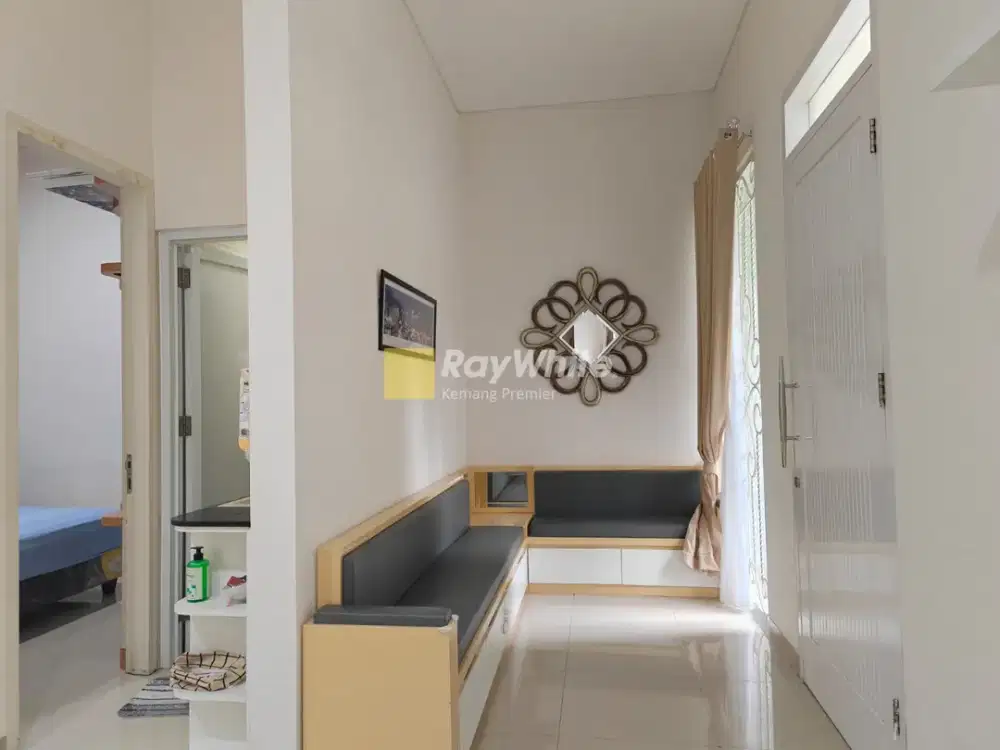 Rumah  Fuly furnish siap huni di dalam Cluster di daerah Jagakarsa Jakarta Selatan