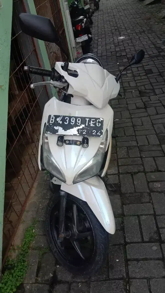 Honda Vario 110 fi tahun 2014 Rp 5,000,000,-