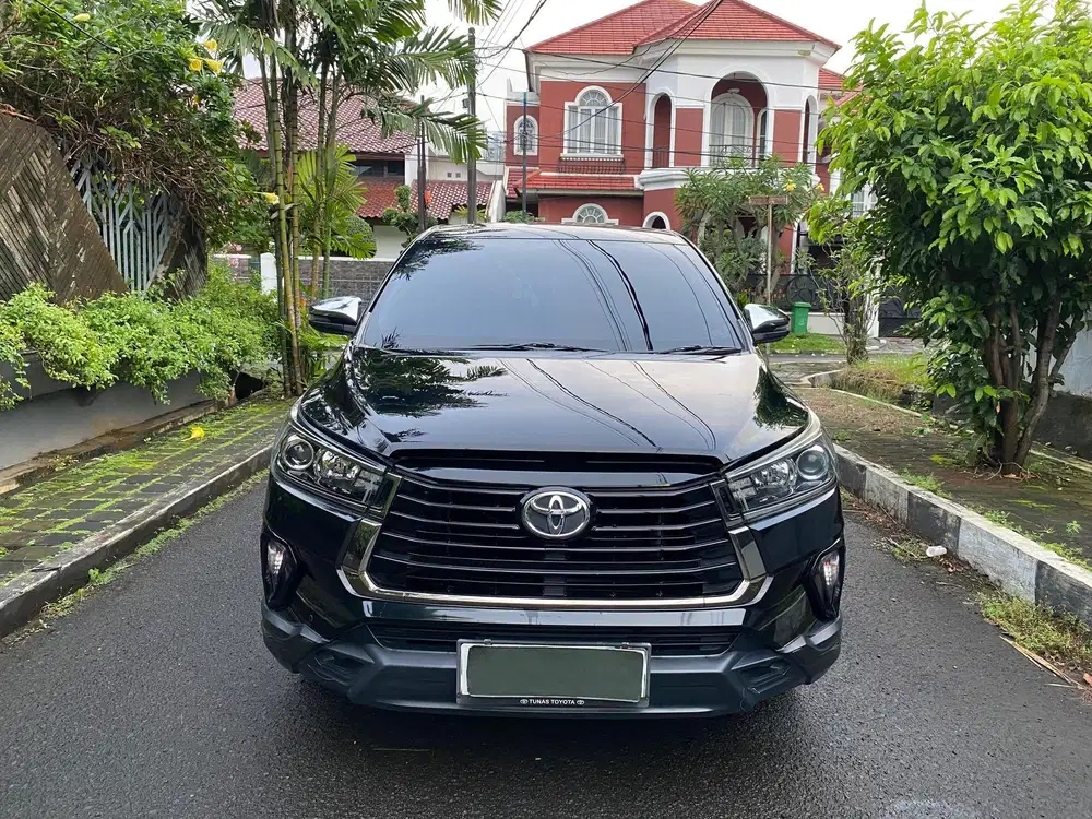 Toyota Innova Venturer 2020 AT Facelift