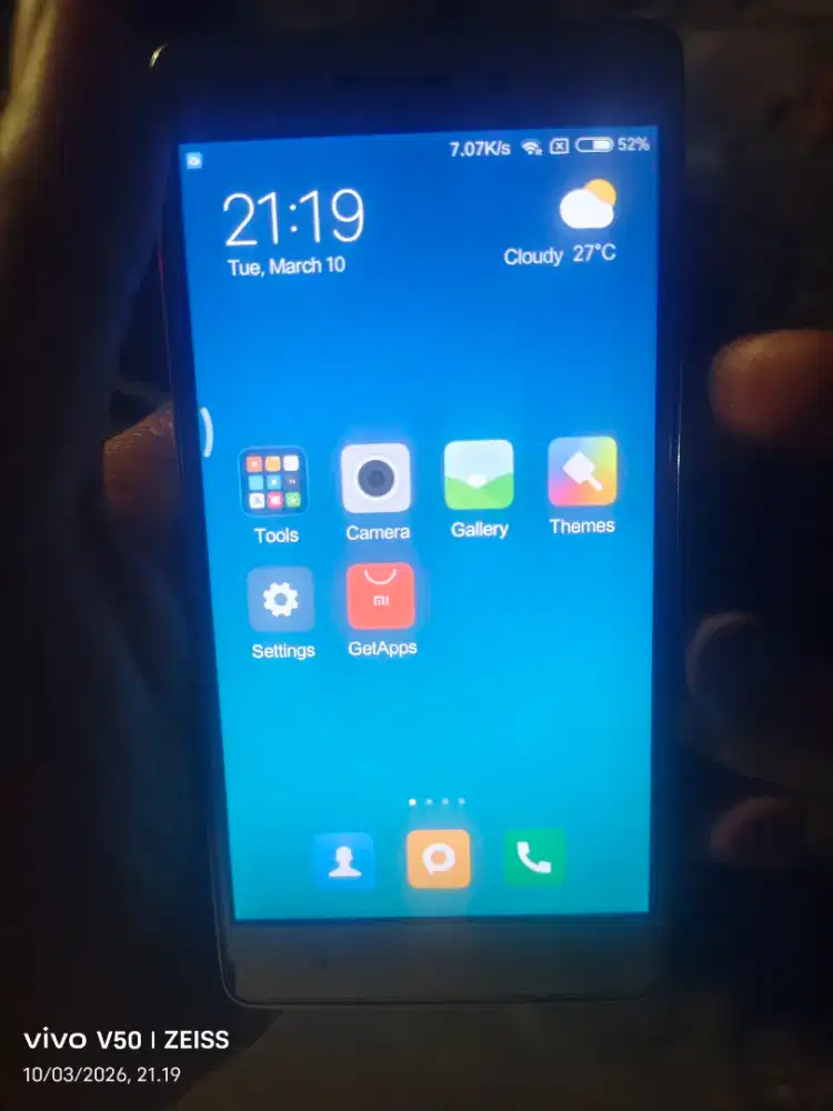 Jual HP mulus. Untuk suara HP ga masalah