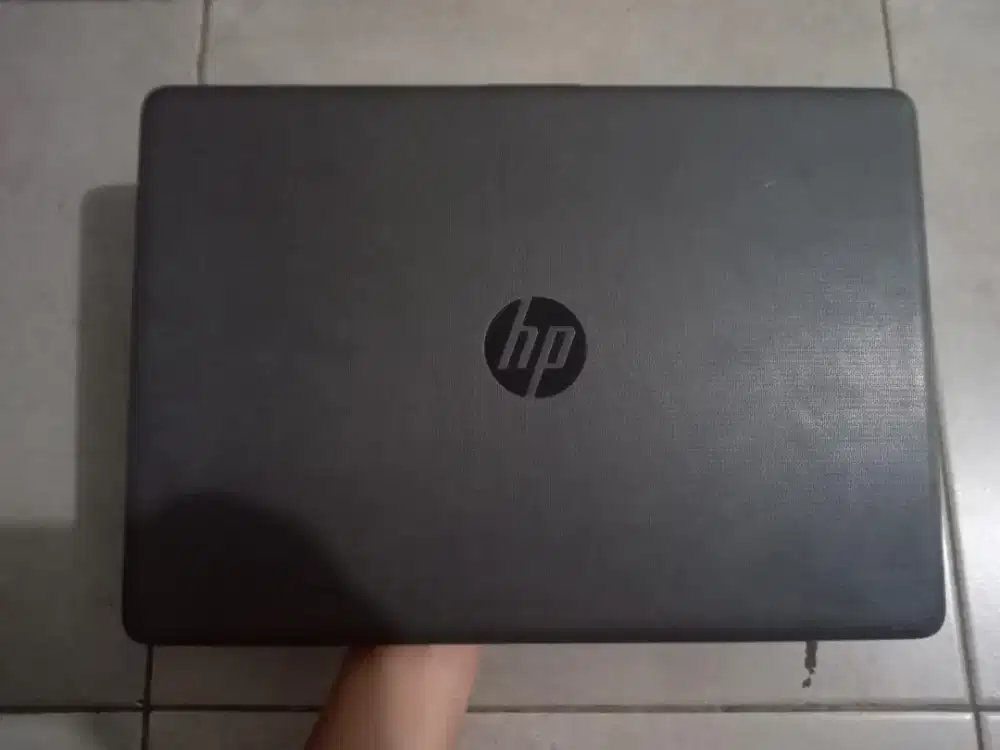 Hp14 Ds01 Core i3 8130u ssd256Gb Batre awet
