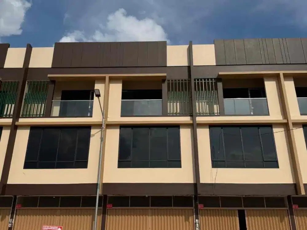 DISEWAKAN RUKO OPERA 3 SEBELAH MITRA 2 SIAP PAKAI UNTUK USAHA