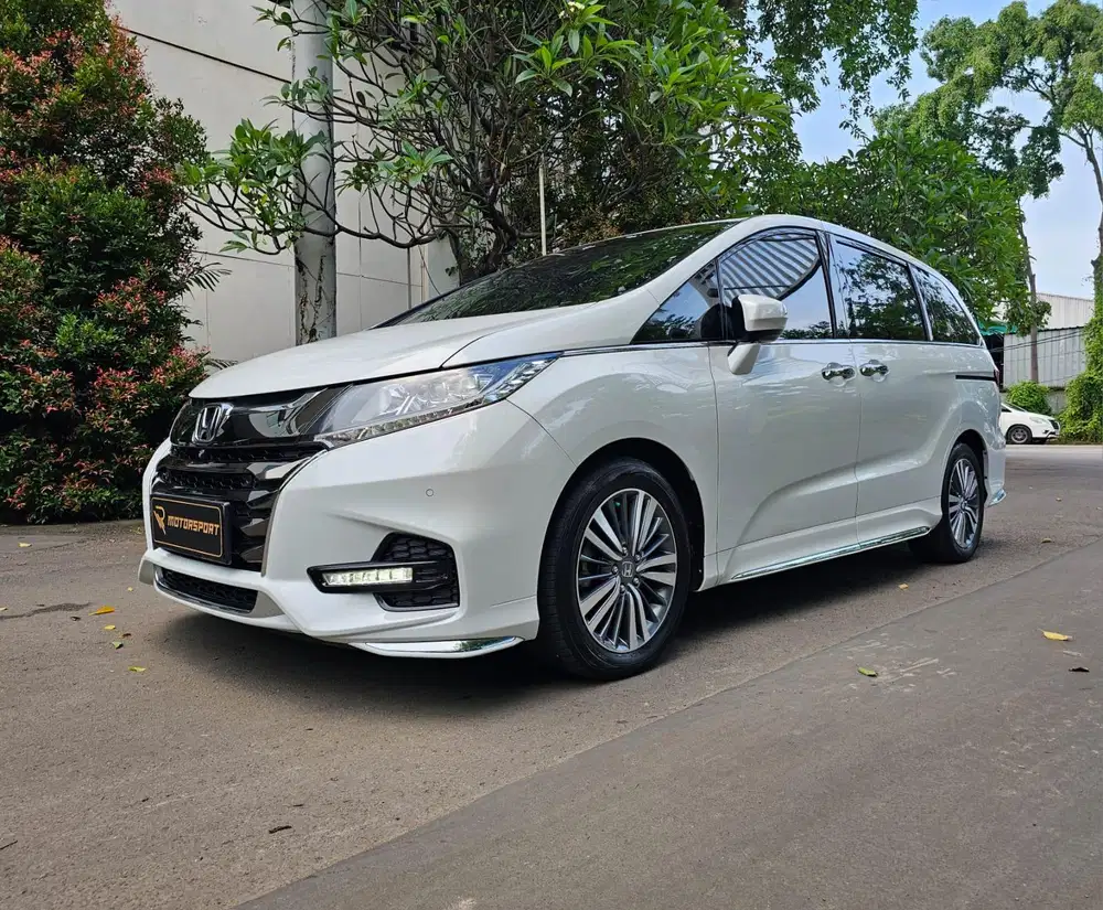 (Prestige) Honda Odyssey 2018 E Prestige