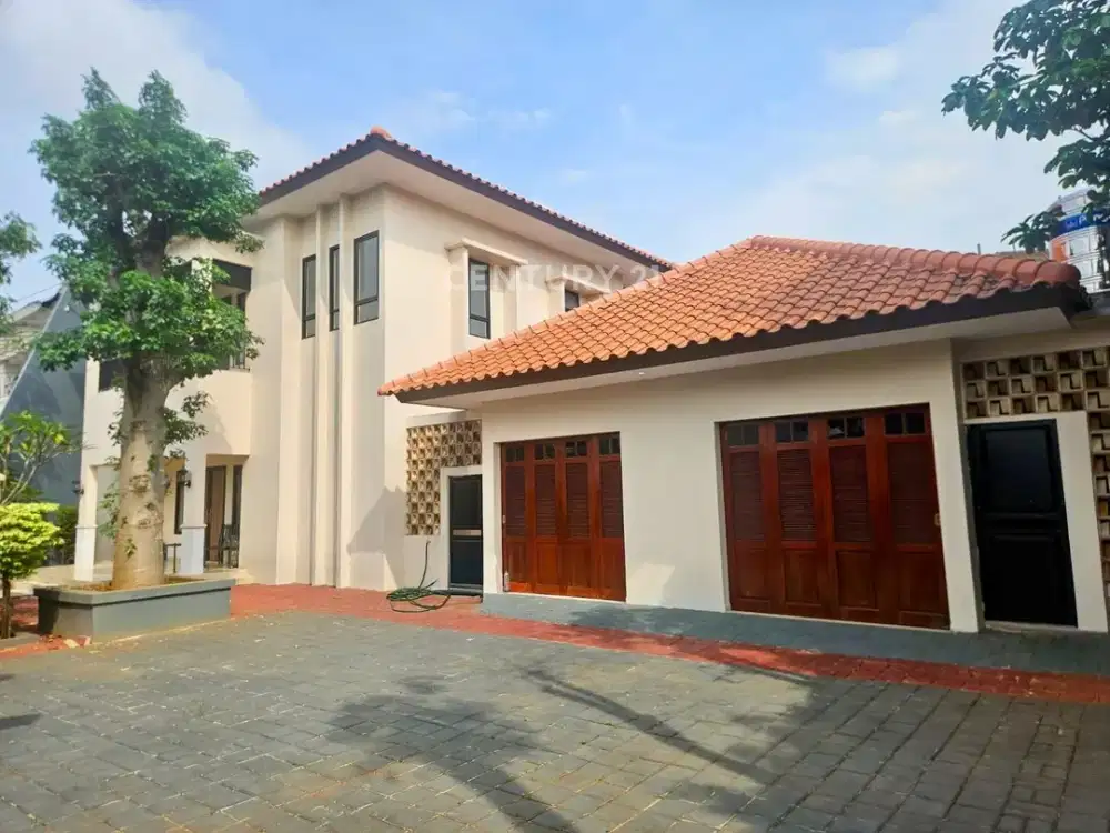 Dijual Rumah Radio Dalam Full Renov Halaman Luas Lokasi Strategis