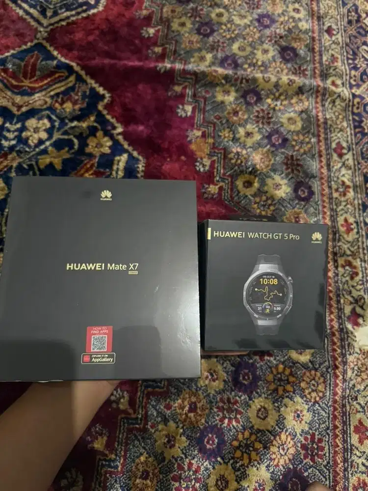 Huawei Mate X7 16/512Gb + Huawei Watch GT 5 Pro