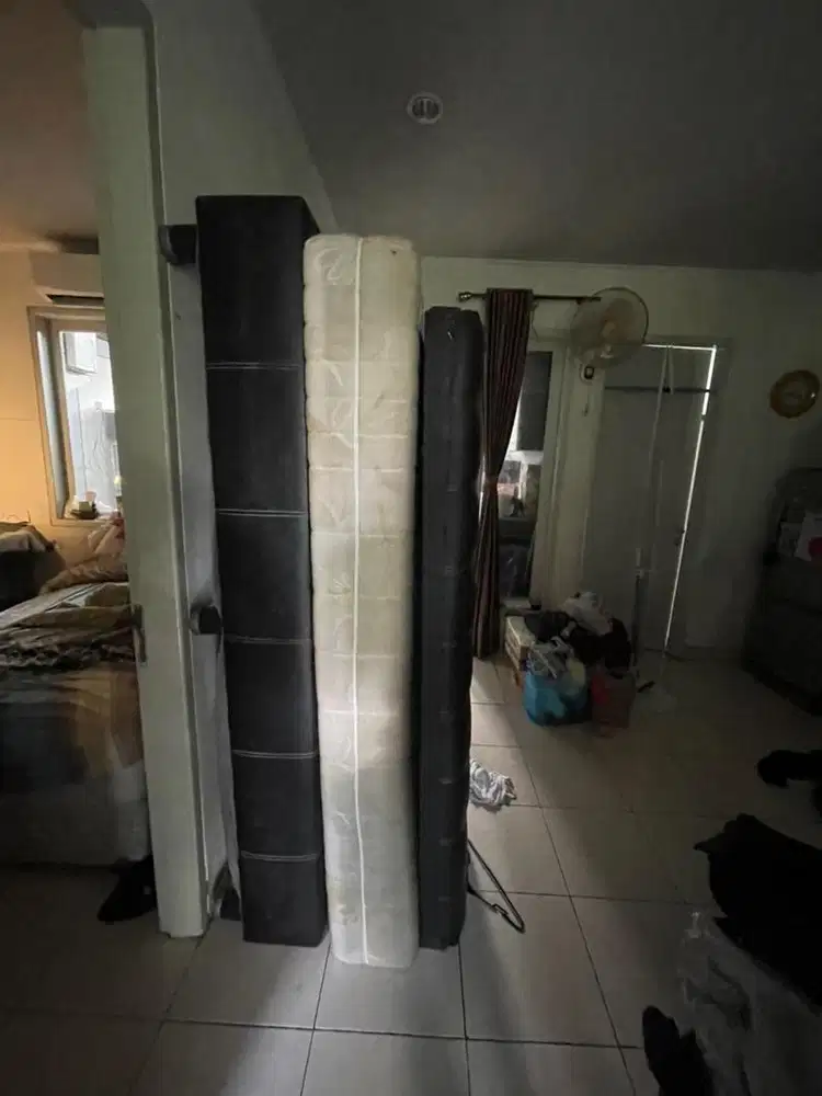 kasur tidur queen king size masih bagus dan enak