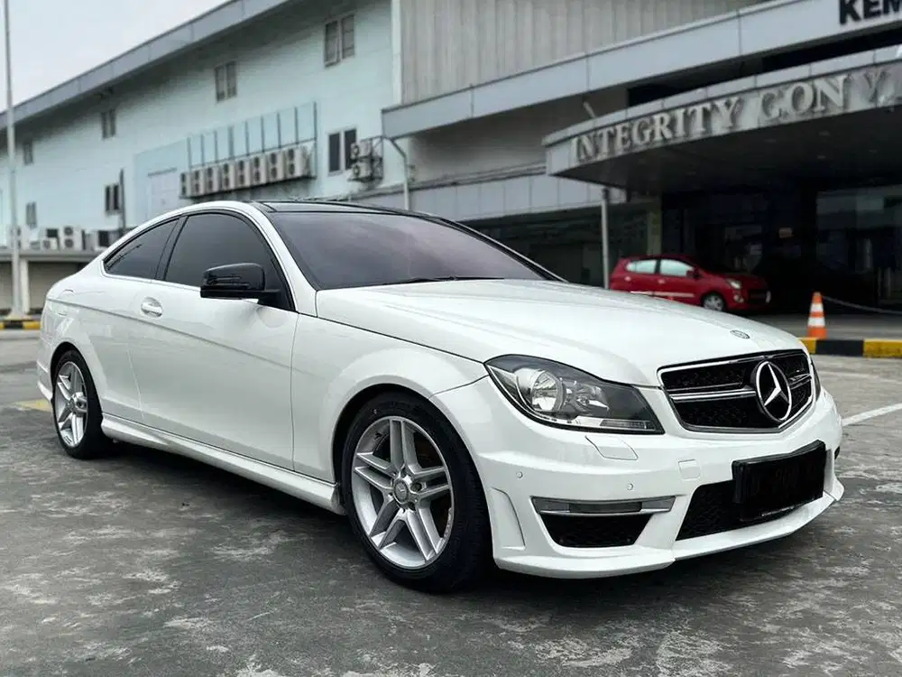 2012 C Coupe (C204) TURBO AMG Body Kit Red Interior Km 65 rb Originil