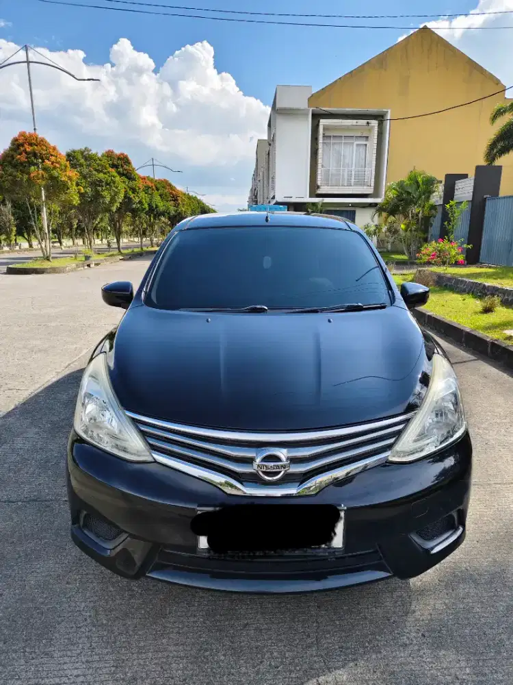 Grand Livina 1.5 AT type SV tahun 2017 akhir