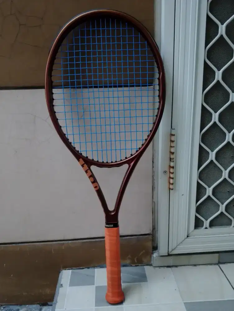 Raket Tenis Wilson Pro Staff V14