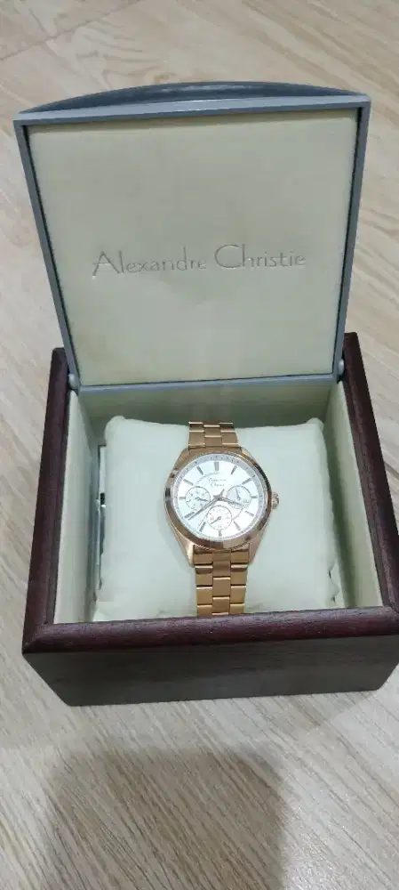 Dijual Jam Tangan Perempuan Alexandre Christine