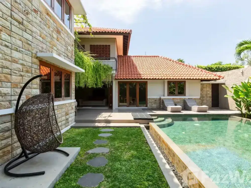 5 Bedroom Villa for sale in Petitenget, Bali