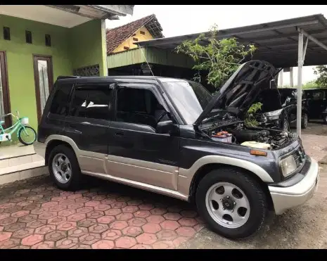 Suzuki Escudo 1998 Bensin