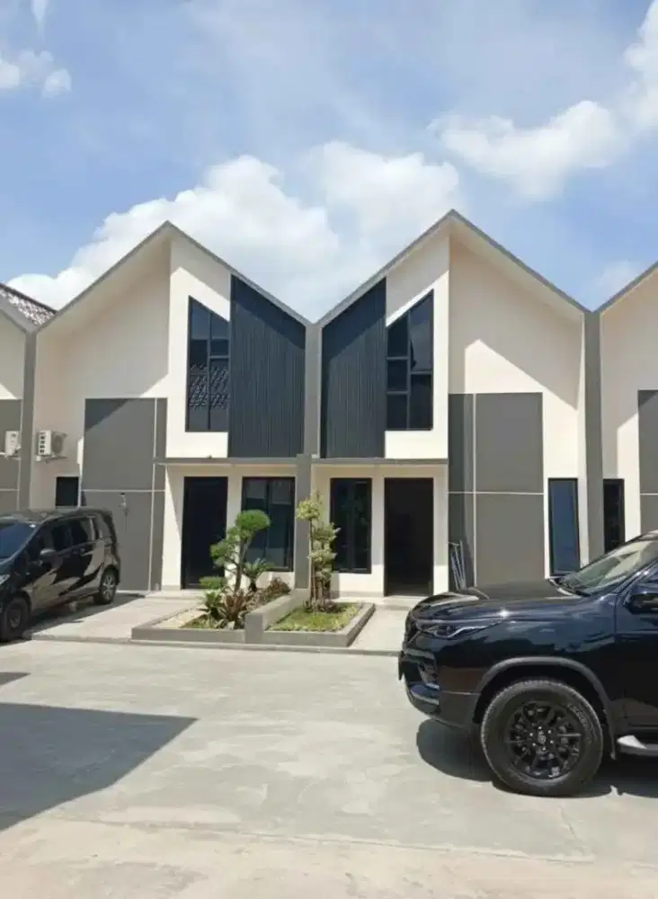 Rumah mezanine mewah harga promo akses mobil nempel jalan utama