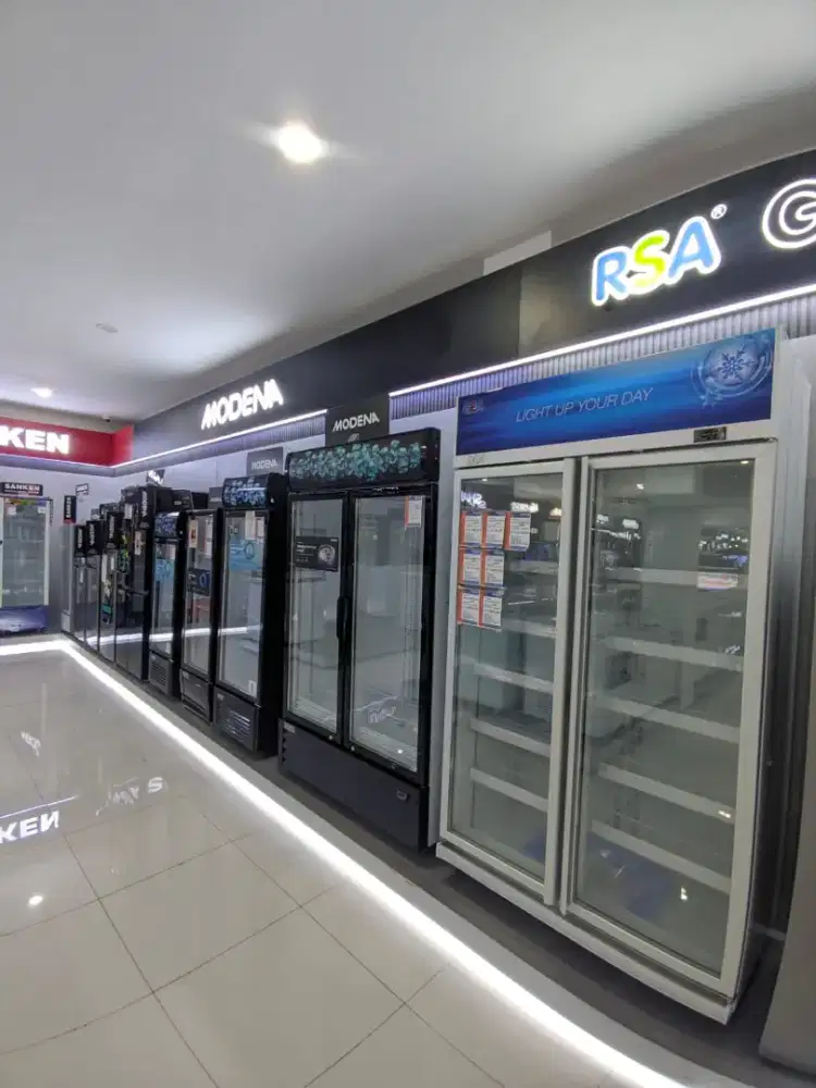 Gea showcase besar bisa di cicil