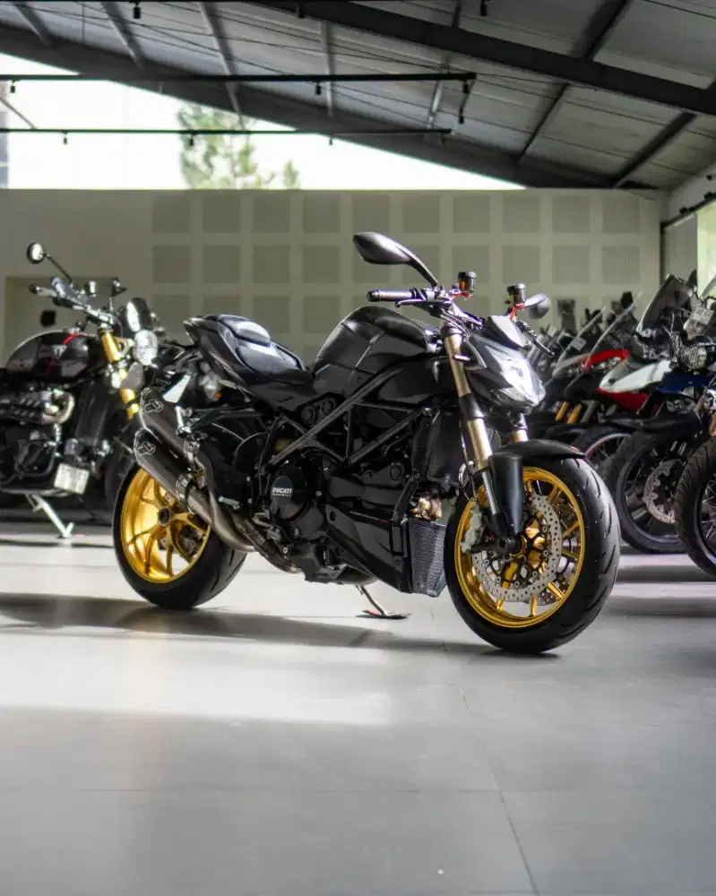 Ducati Street Fighter 848 Dark Stealth (Matte Black) 2013