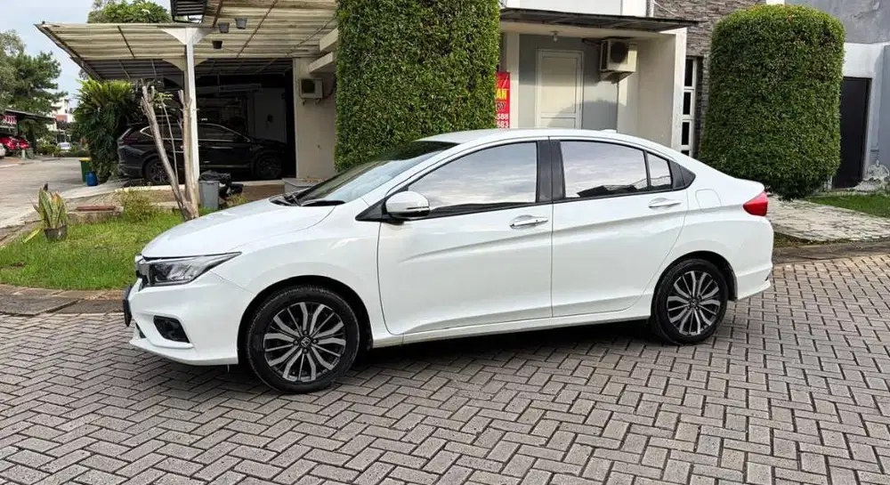 Honda City E CVT 2017 Putih Mutiara Rawatan (Ex DOKTER)