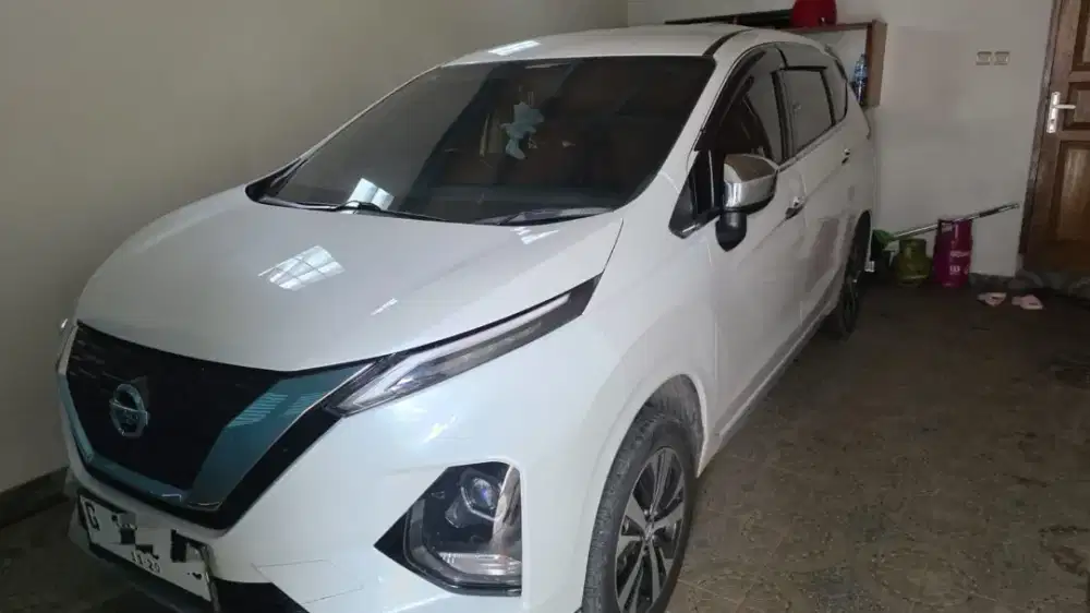 Nissan Livina 1.5 VL AT 2019 Putih - Low KM 31rb, Pajak Panjang