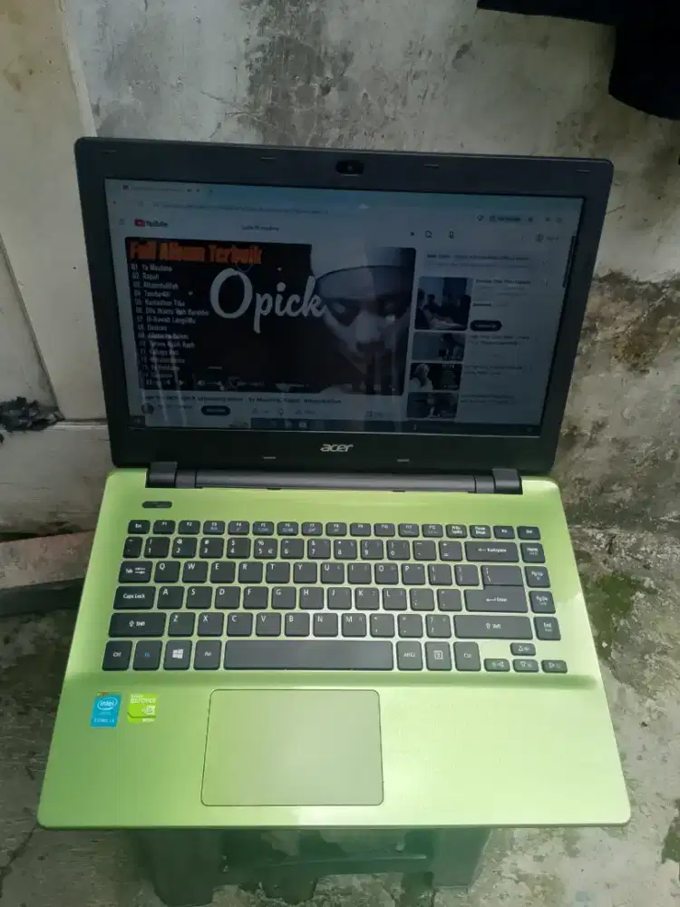 Laptop Acer, Core i3 Gen 4, RAM 8GB, SSD + HDD VGA NVIDIA, Siap pakai